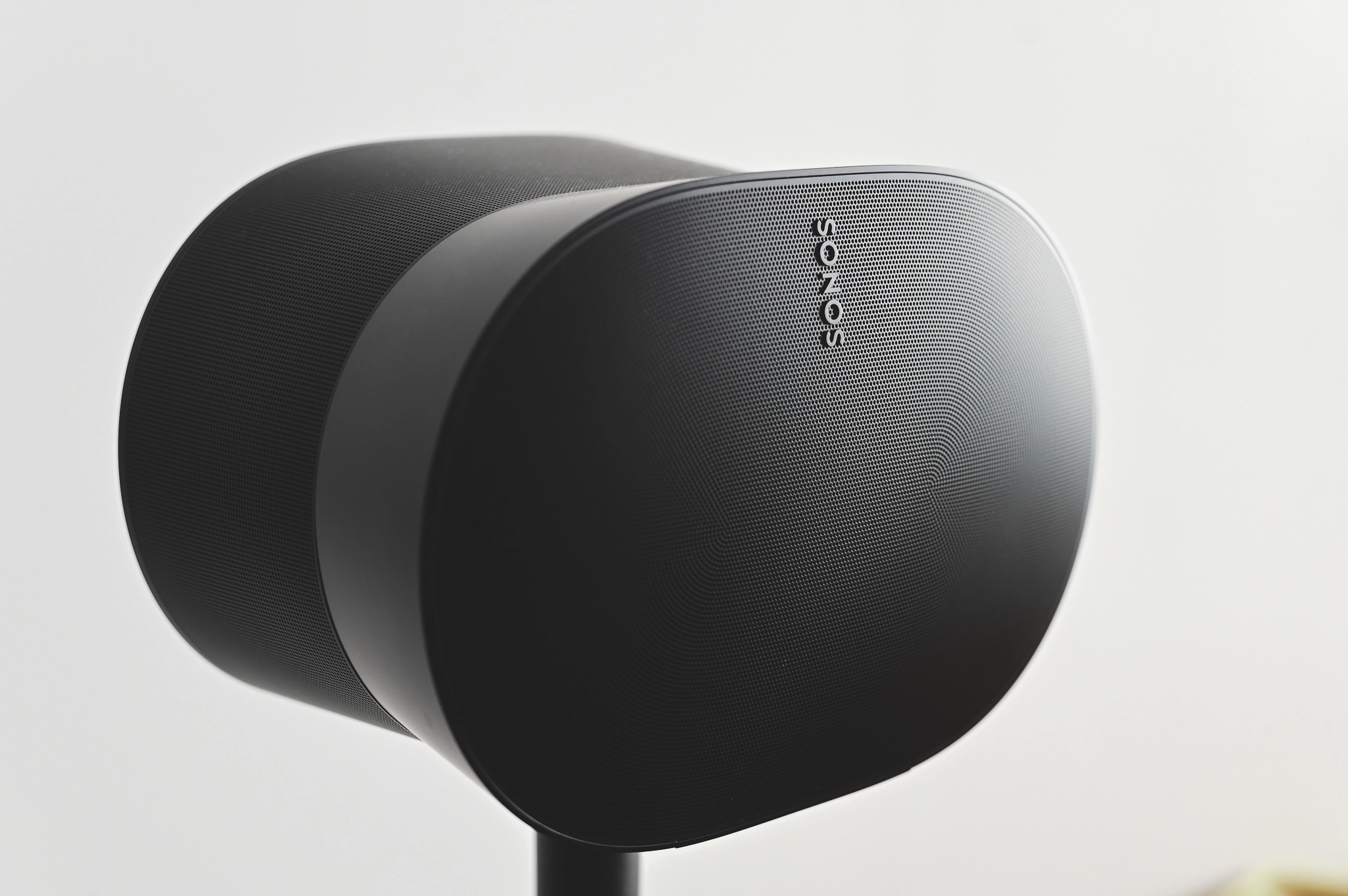 Sonos Era 300 on PUTORSEN stand